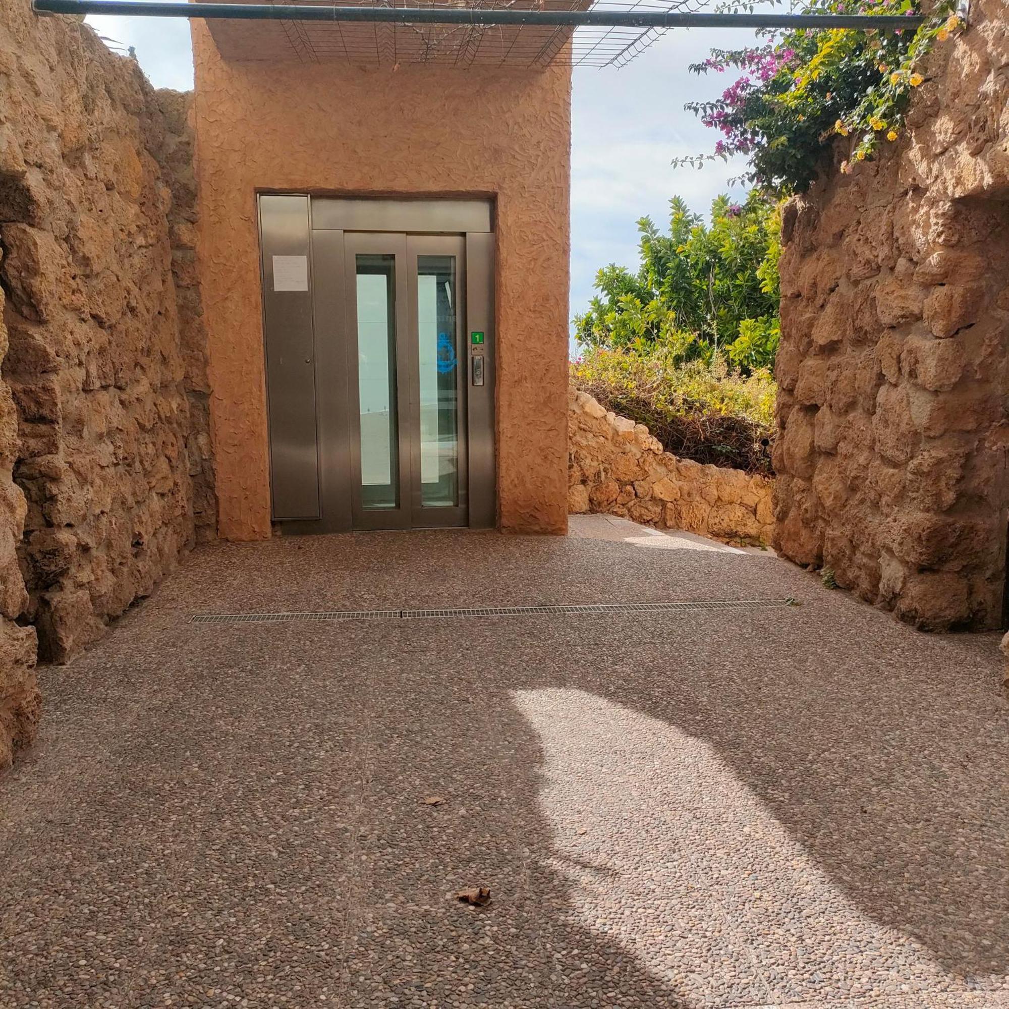Castillo De Santa Clara Sol 토레몰리노스 외부 사진